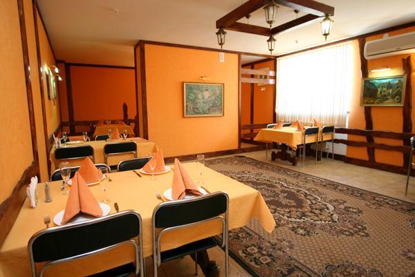Kanna Hotel Askania-Nova Ngoại thất bức ảnh