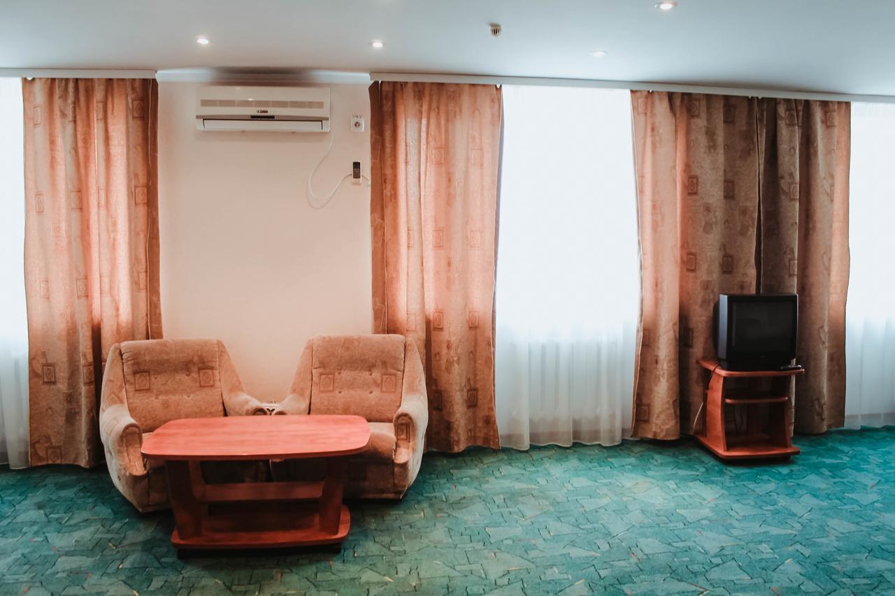 Kanna Hotel Askania-Nova Ngoại thất bức ảnh