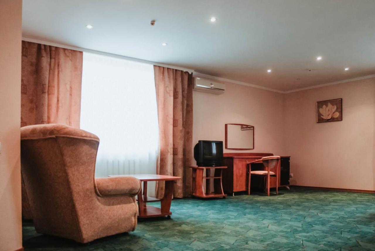 Kanna Hotel Askania-Nova Ngoại thất bức ảnh