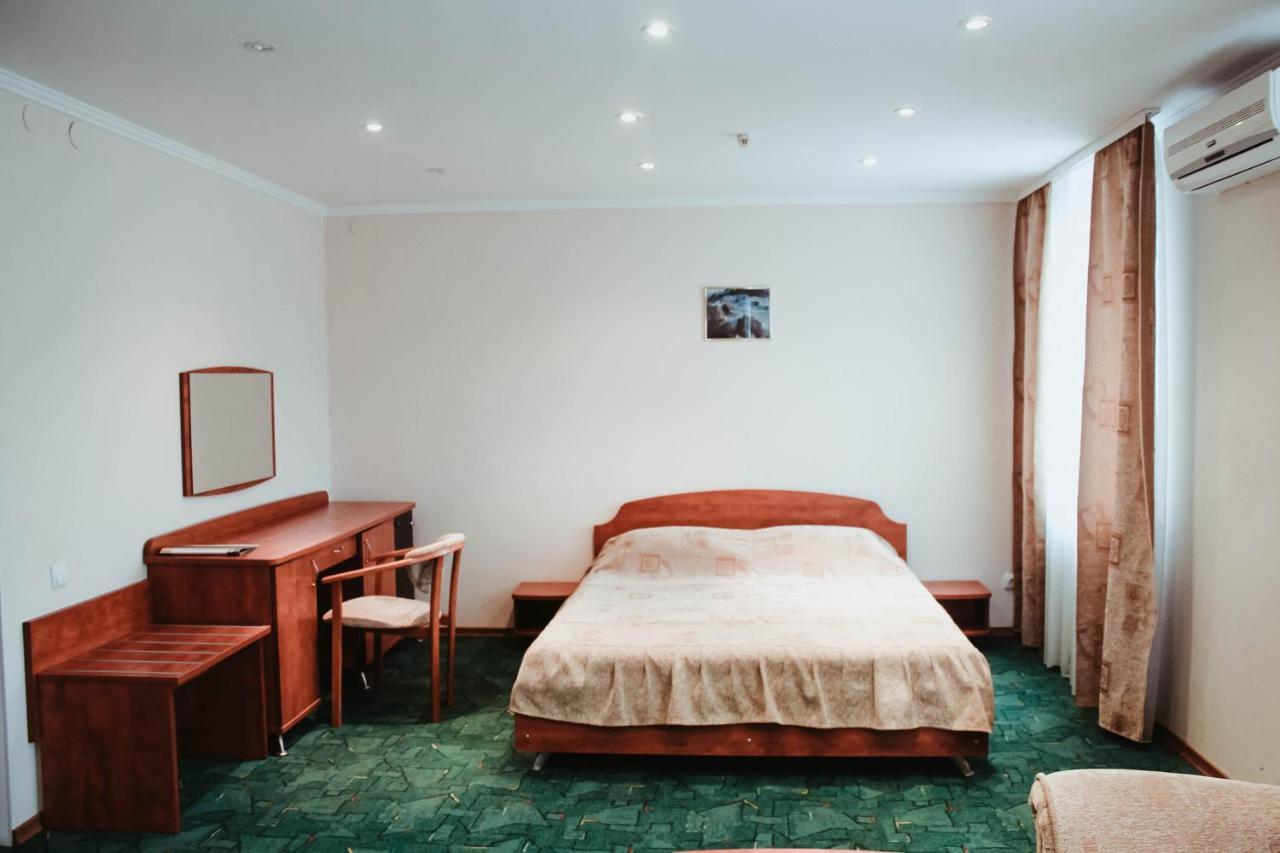 Kanna Hotel Askania-Nova Ngoại thất bức ảnh